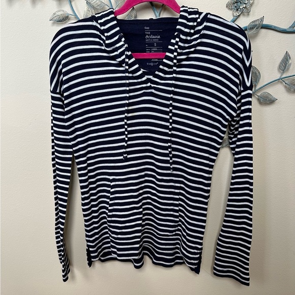GAP Tops - ❤️Gap Octavia navy striped waffle hoodie Small EUC CLEARANCE